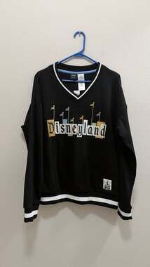 Her Universe Disney Parks Disneyland Marquee V-Neck Sweater Large NWT